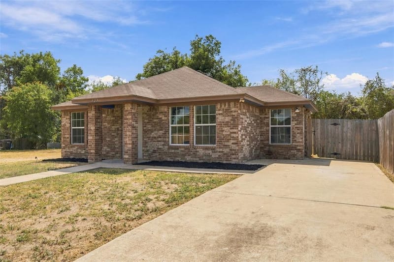 522 Lottie Street, Waco TX 76704 - Photo 2