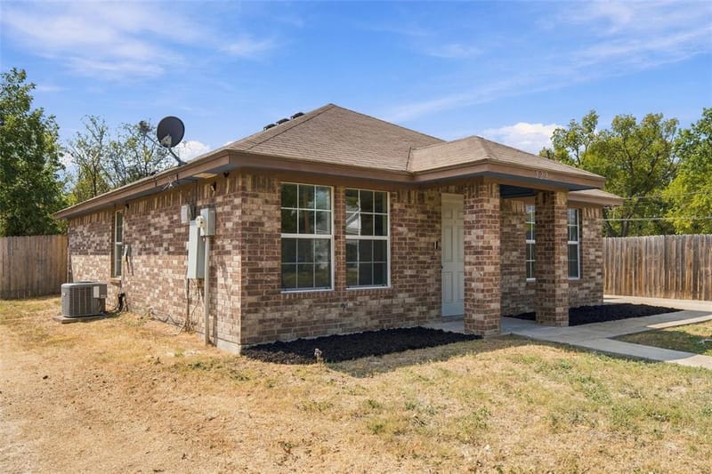 522 Lottie Street, Waco TX 76704 - Photo 3