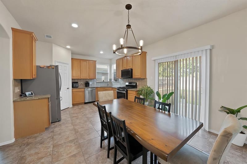 11005 Fawn Valley Drive, Fort Worth TX 76140 - Photo 6