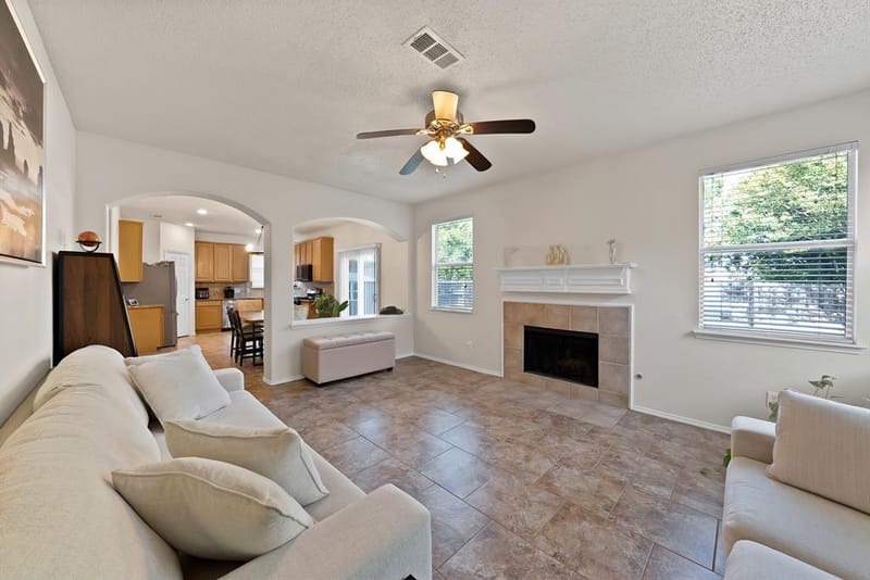 11005 Fawn Valley Drive, Fort Worth TX 76140 - Photo 3