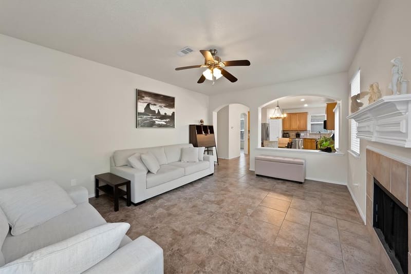11005 Fawn Valley Drive, Fort Worth TX 76140 - Photo 5