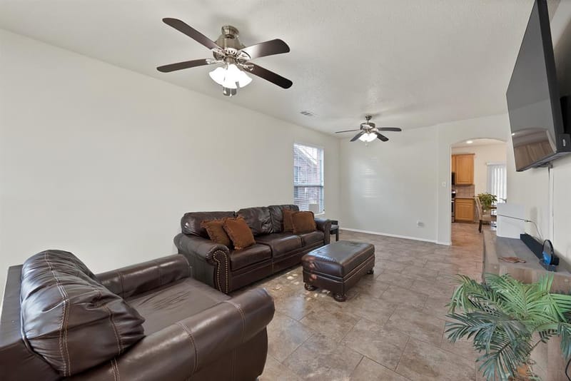11005 Fawn Valley Drive, Fort Worth TX 76140 - Photo 11