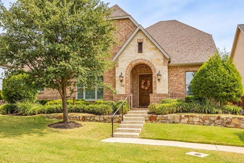 13708 Parkline Way, Fort Worth TX 76008