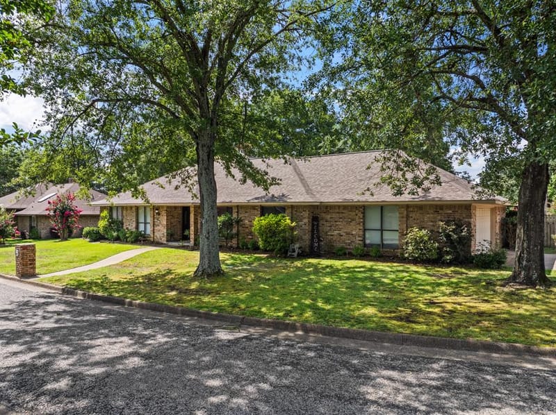 1801 Fairway, Mount Pleasant TX 75455