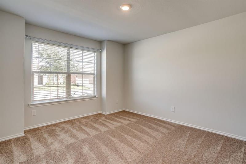 625 Basteen Lane, Justin TX 76247 - Photo 2
