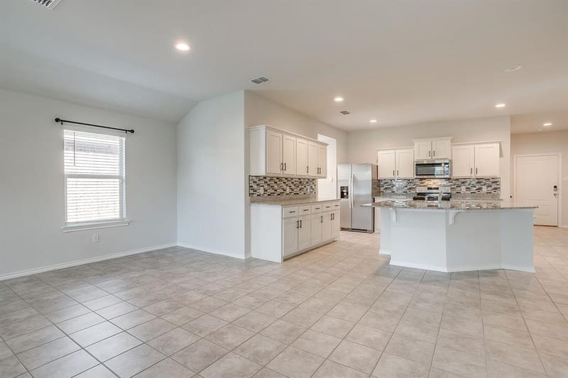 625 Basteen Lane, Justin TX 76247 - Photo 9