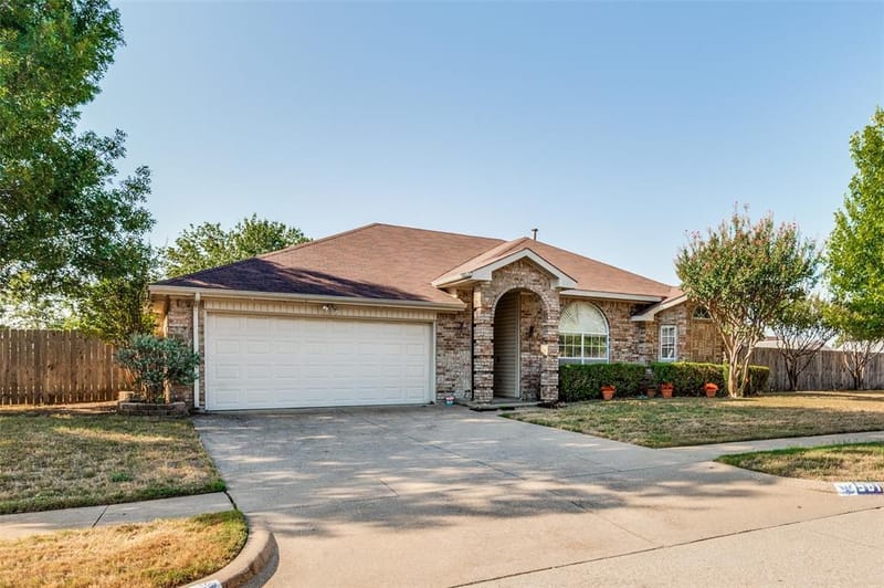 901 Mccomb Lane, Cedar Hill TX 75104 - Photo 2