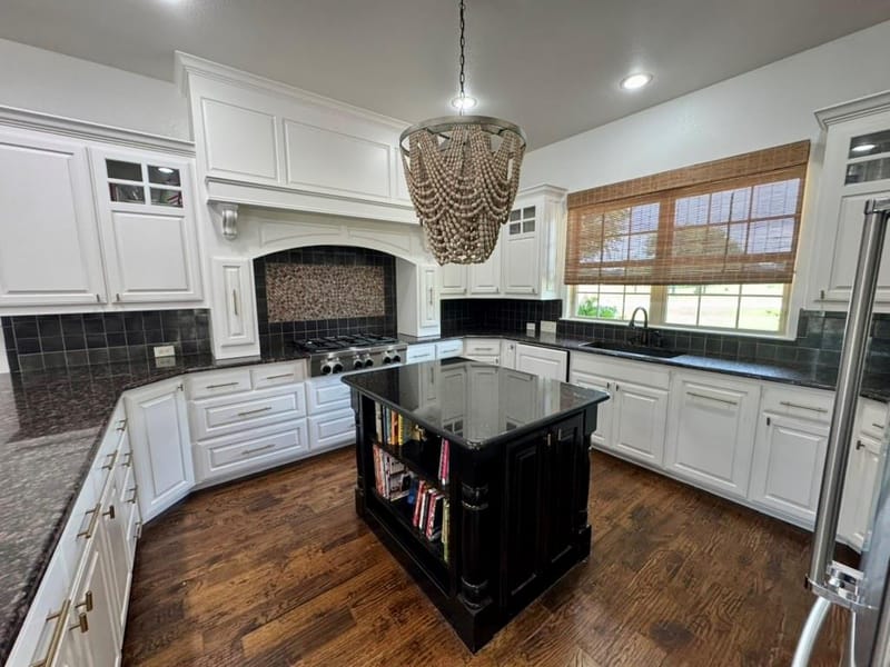 570 S Sugartree Drive, Lipan TX 76462 - Photo 6