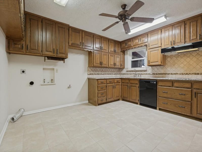 5020 Susan Lee Lane, North Richland Hills TX 76180 - Photo 12