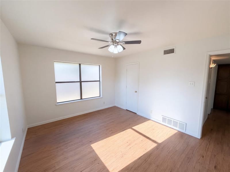 711 Vickie Drive, Azle TX 76020 - Photo 9