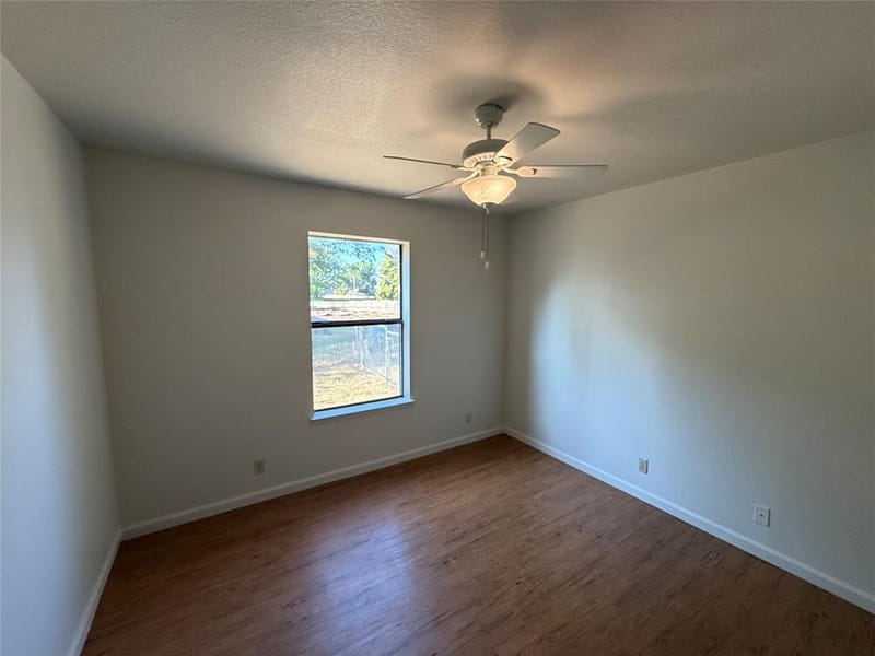 711 Vickie Drive, Azle TX 76020 - Photo 10