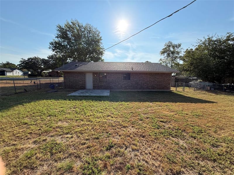 711 Vickie Drive, Azle TX 76020 - Photo 15