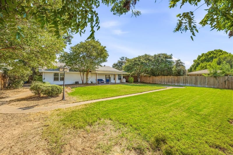 1202 Red Bird Lane, Granbury TX 76048 - Photo 36
