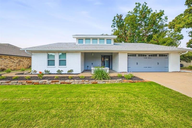 1202 Red Bird Lane, Granbury TX 76048