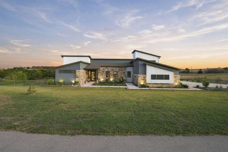 122 Nicholas Way, Decatur TX 76234