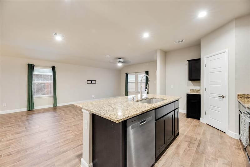 716 Griffith Park Trail, Alvarado TX 76009 - Photo 6