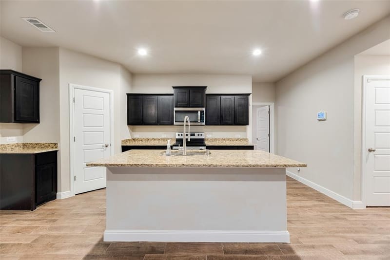 716 Griffith Park Trail, Alvarado TX 76009 - Photo 7