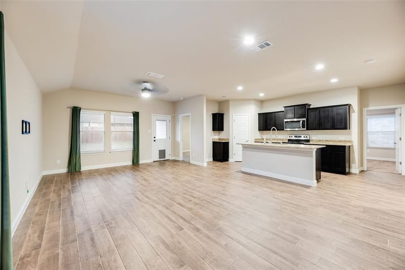 716 Griffith Park Trail, Alvarado TX 76009 - Photo 8
