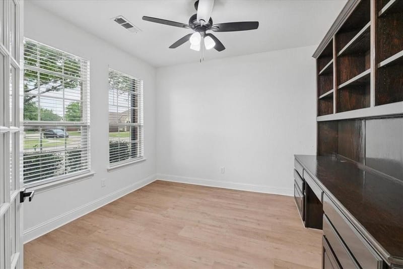 2407 Laguna Lane, Arlington TX 76012 - Photo 28