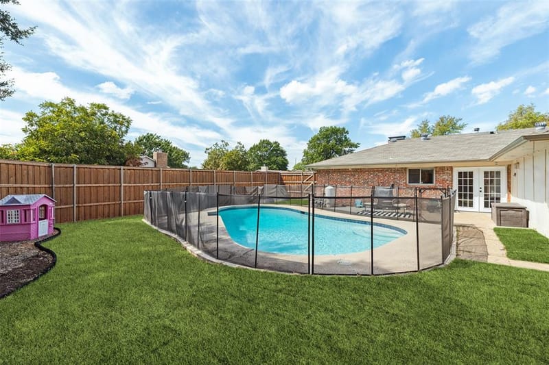 822 Century Park Drive, Garland TX 75040 - Photo 23
