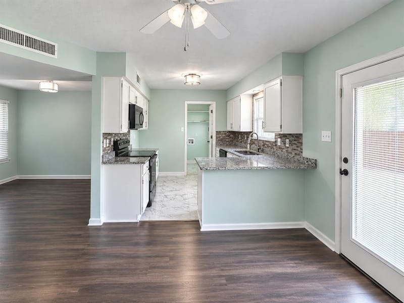 5533 Edendale Drive, Arlington TX 76018 - Photo 5