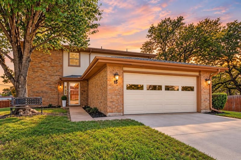 15 Dewberry Court, Bedford TX 76021