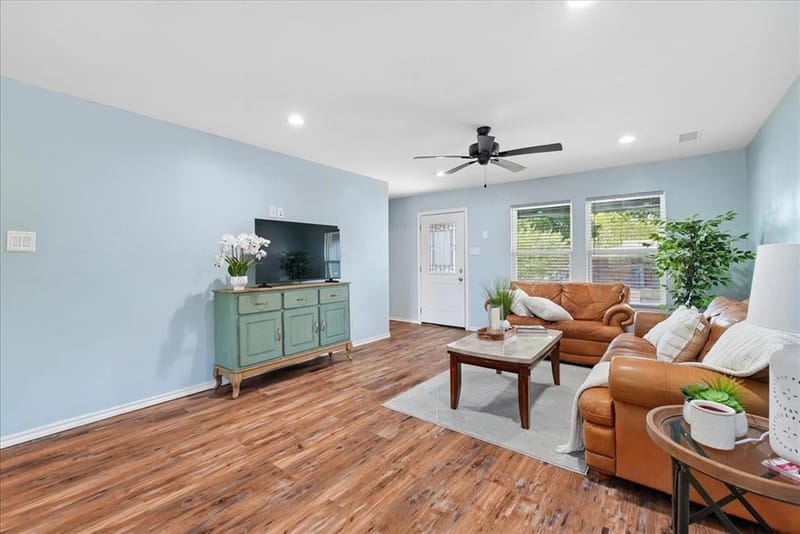 1445 Caravan Trail, Dallas TX 75241 - Photo 6