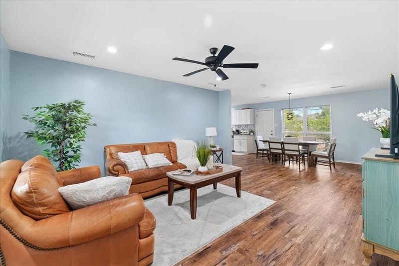 1445 Caravan Trail, Dallas TX 75241 - Photo 4