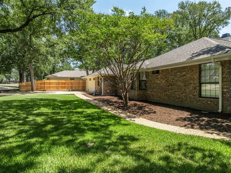 101 Lost Oaks Drive, Waco TX 76705 - Photo 5