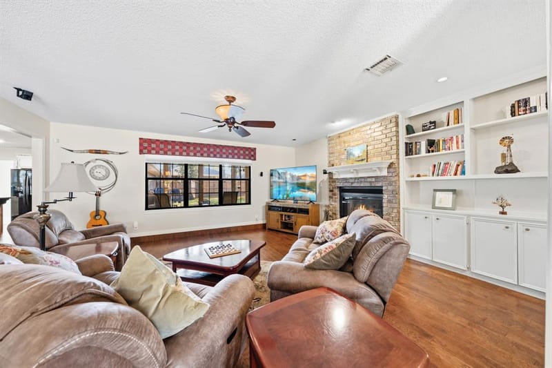 101 Lost Oaks Drive, Waco TX 76705 - Photo 10