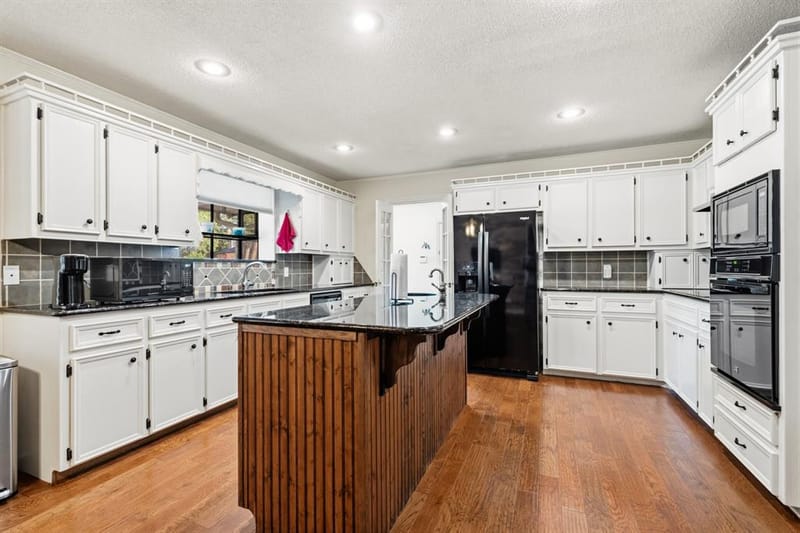 101 Lost Oaks Drive, Waco TX 76705 - Photo 19