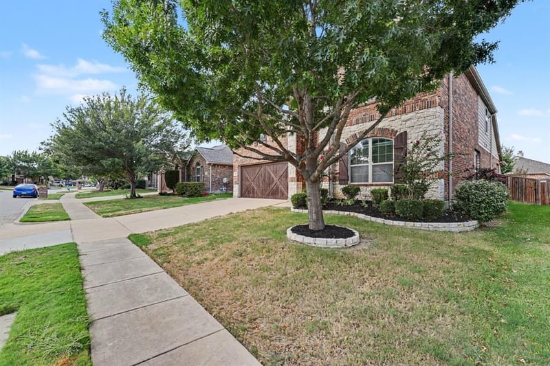 3916 Lands End Drive, McKinney TX 75071 - Photo 3