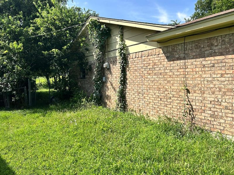 508 Parkway Drive, Brownwood TX 76801 - Photo 2