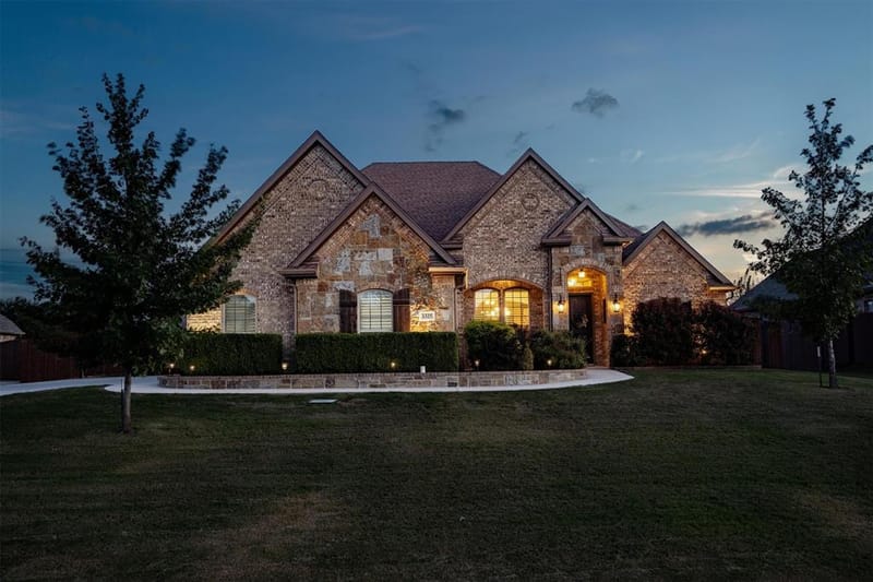 1325 Bluff Springs Drive, Fort Worth TX 76052 - Photo 2