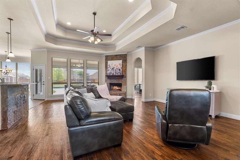 1325 Bluff Springs Drive, Fort Worth TX 76052 - Photo 11