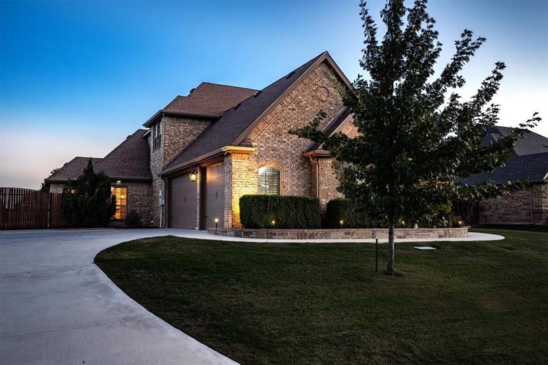1325 Bluff Springs Drive, Fort Worth TX 76052 - Photo 4