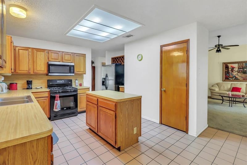 5235 Clover Haven Street, Dallas TX 75227 - Photo 23