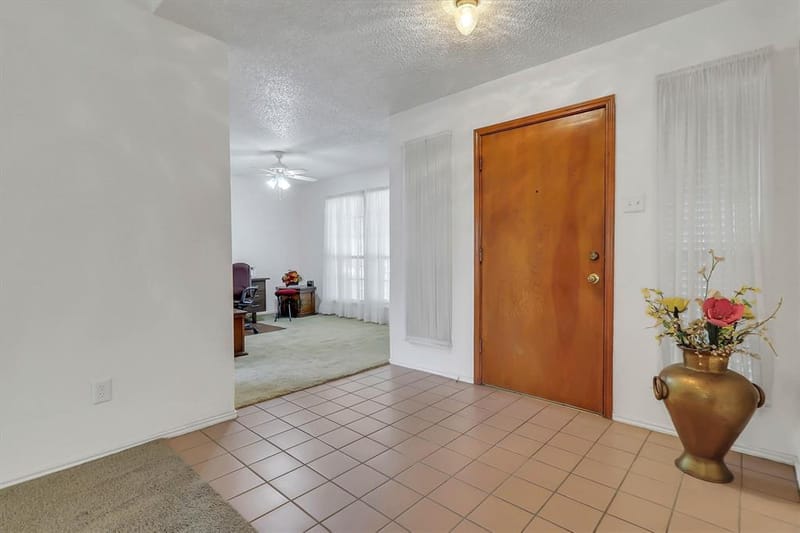 5235 Clover Haven Street, Dallas TX 75227 - Photo 7