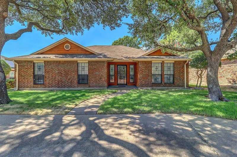 5235 Clover Haven Street, Dallas TX 75227