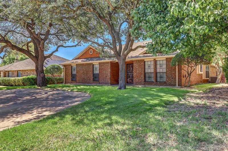 5235 Clover Haven Street, Dallas TX 75227 - Photo 4