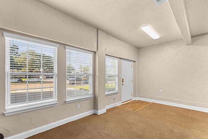 1830 Pleasant Run Road, Carrollton TX 75006 - Photo 25