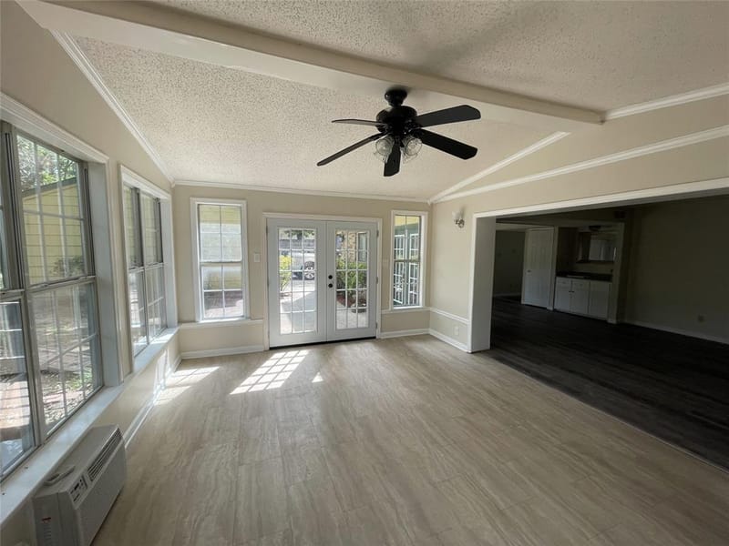6305 Barcelona Drive, Arlington TX 76016 - Photo 10