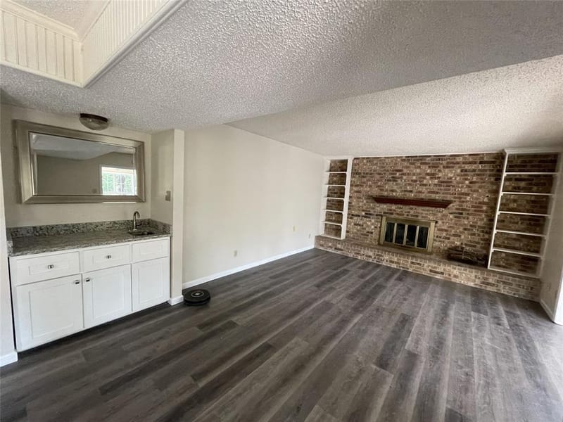6305 Barcelona Drive, Arlington TX 76016 - Photo 14