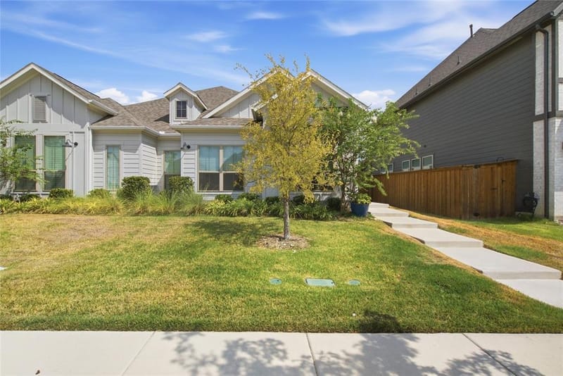 2117 Winding Creek Circle, Fort Worth TX 76008