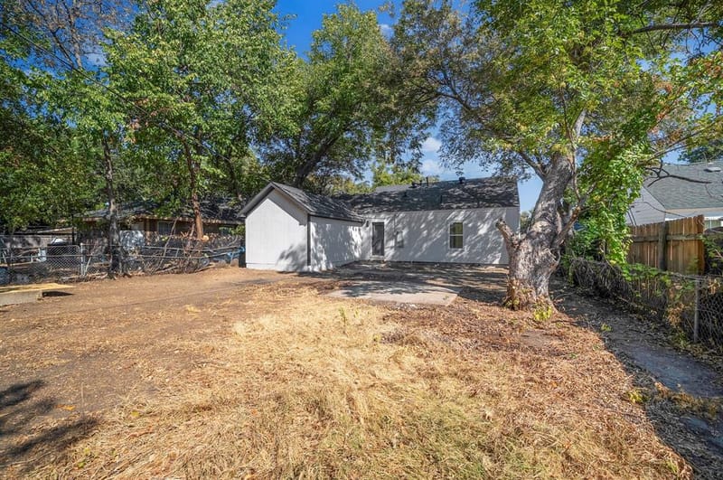 1513 Ash Street, Grand Prairie TX 75050 - Photo 23