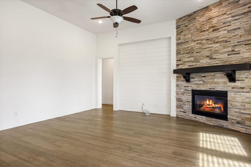 1109 Aviara Court, Granbury TX 76048 - Photo 15