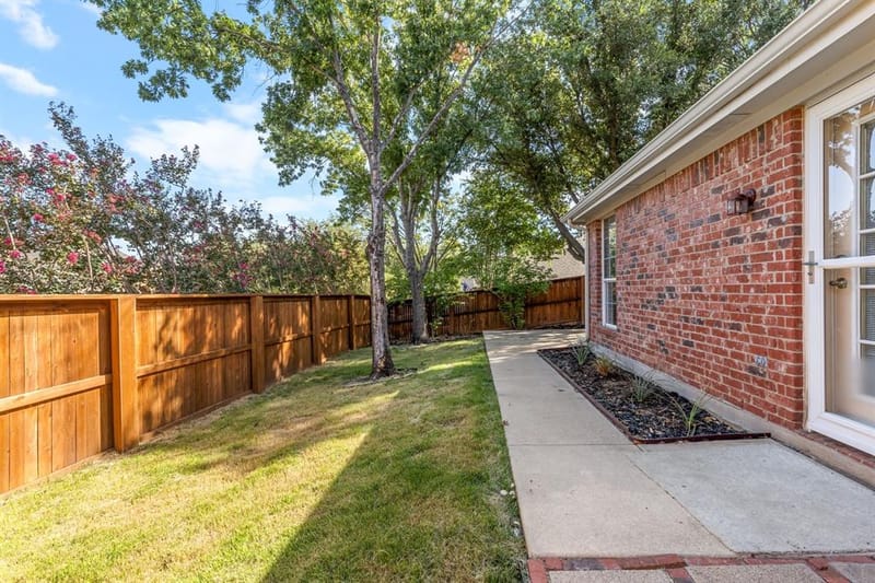 8200 Watson Road, Lantana TX 76226 - Photo 32