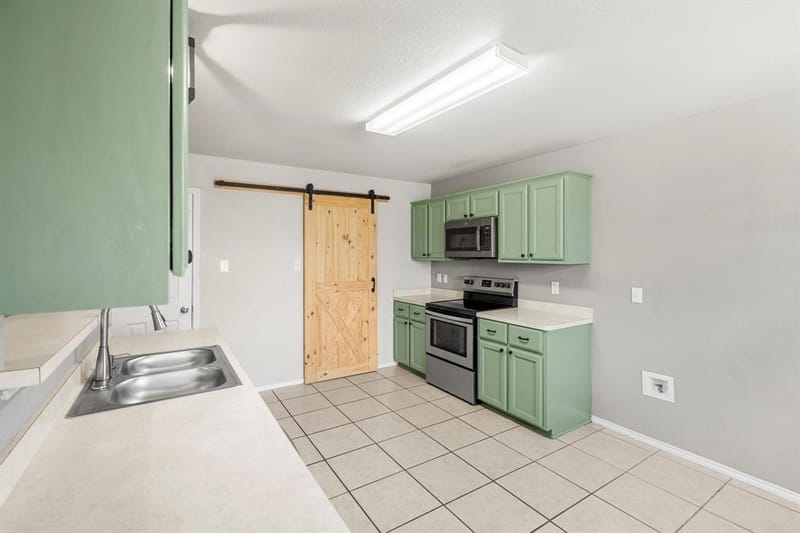 10620 Granada Drive, Waco TX 76708 - Photo 11