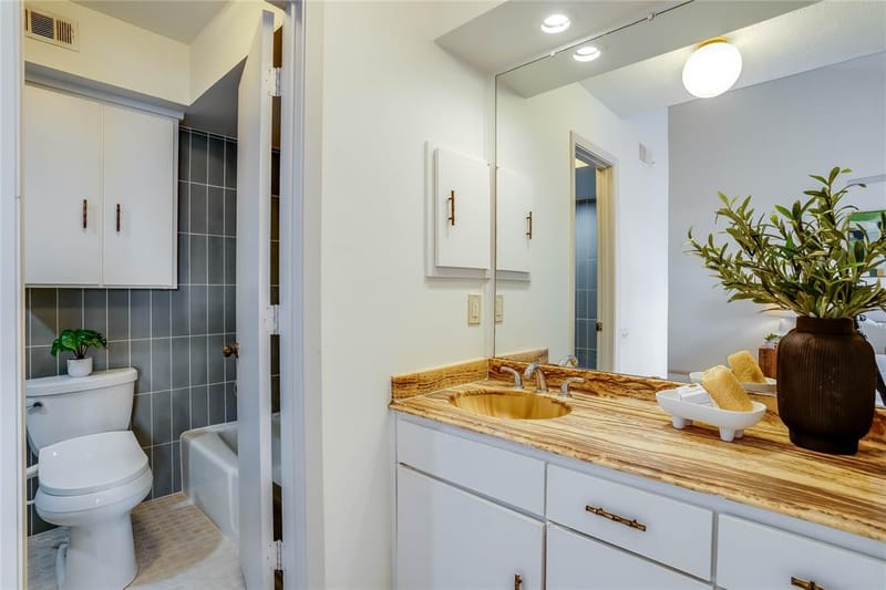 3526 Wycliff Avenue, Dallas TX 75219 - Photo 3