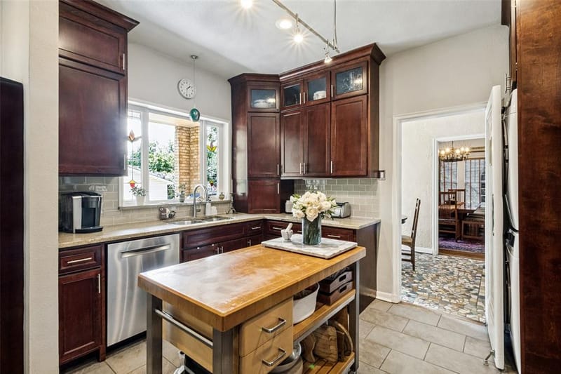 6936 Lakeshore Drive, Dallas TX 75214 - Photo 10